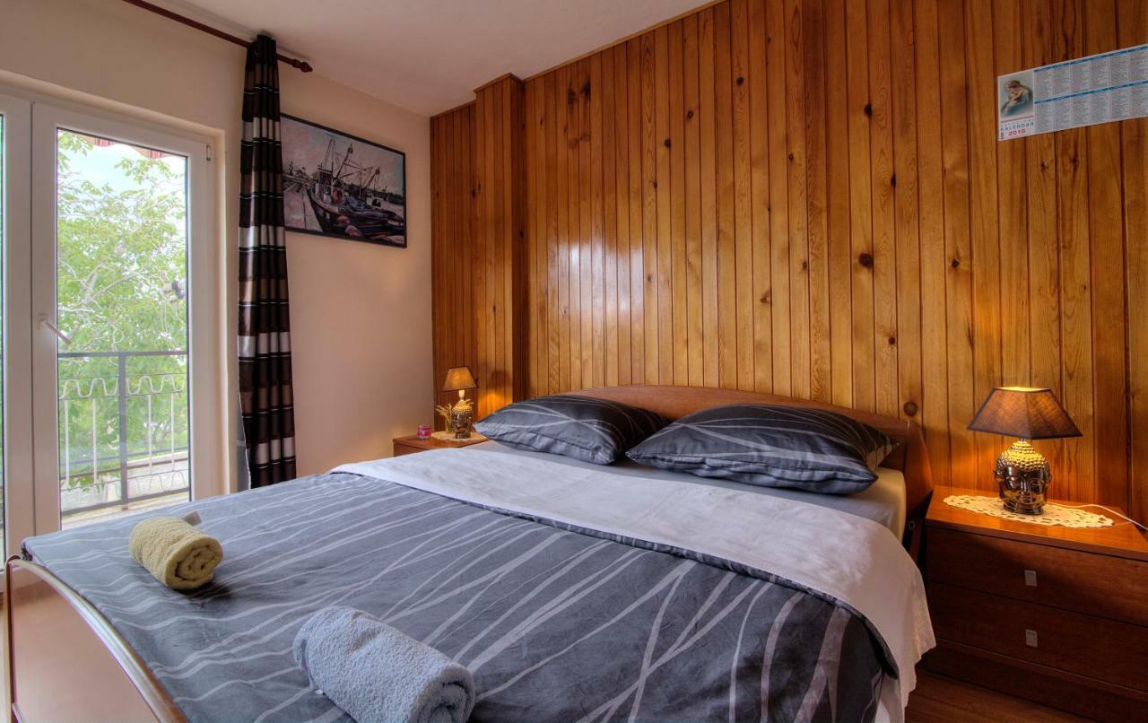 Apartment Marijanka Senj  Buitenkant foto