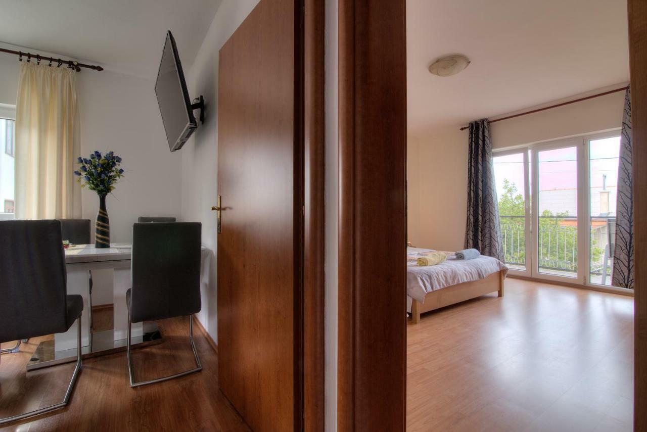 Apartment Marijanka Senj  Buitenkant foto